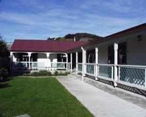 South Sea Hotel - Stewart Island Half-moon Bay Bagian luar foto